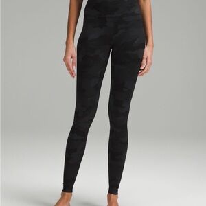 Lululemon Women's Black Camouflage Leggings Size 4